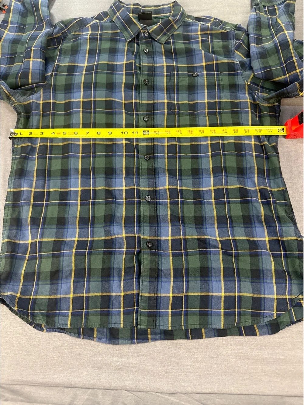 The North Face Men's XL Plaid Button-Down Shirt in Blue and Green Cotton Blend
